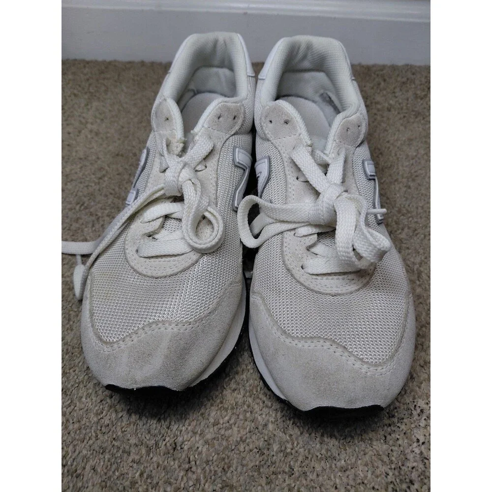 New Balance 515v3 Unisex Men Size 6.5 Women Size 8B Gray Suede